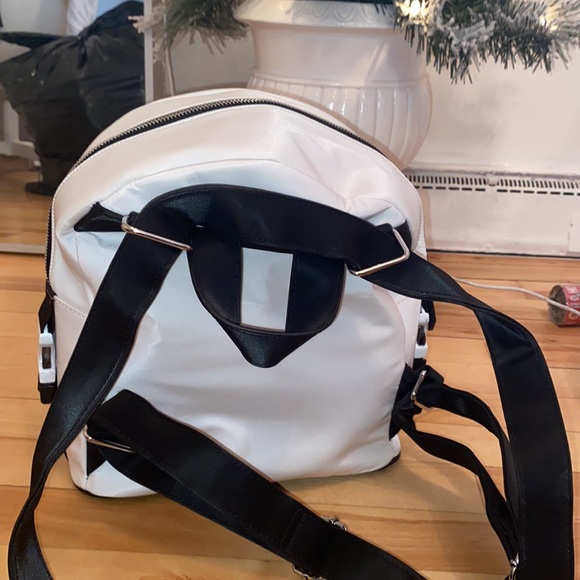 Guess Small backpack - Picture 3 of 6